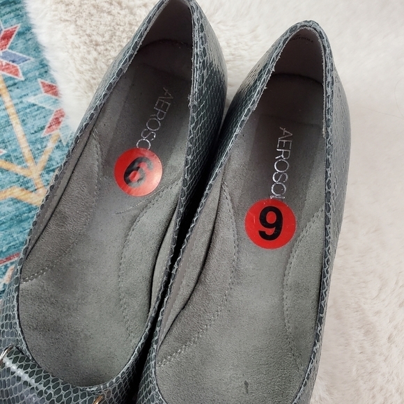 Aerosoles Gray Buckle Flats Women US 6 - Picture 7 of 11